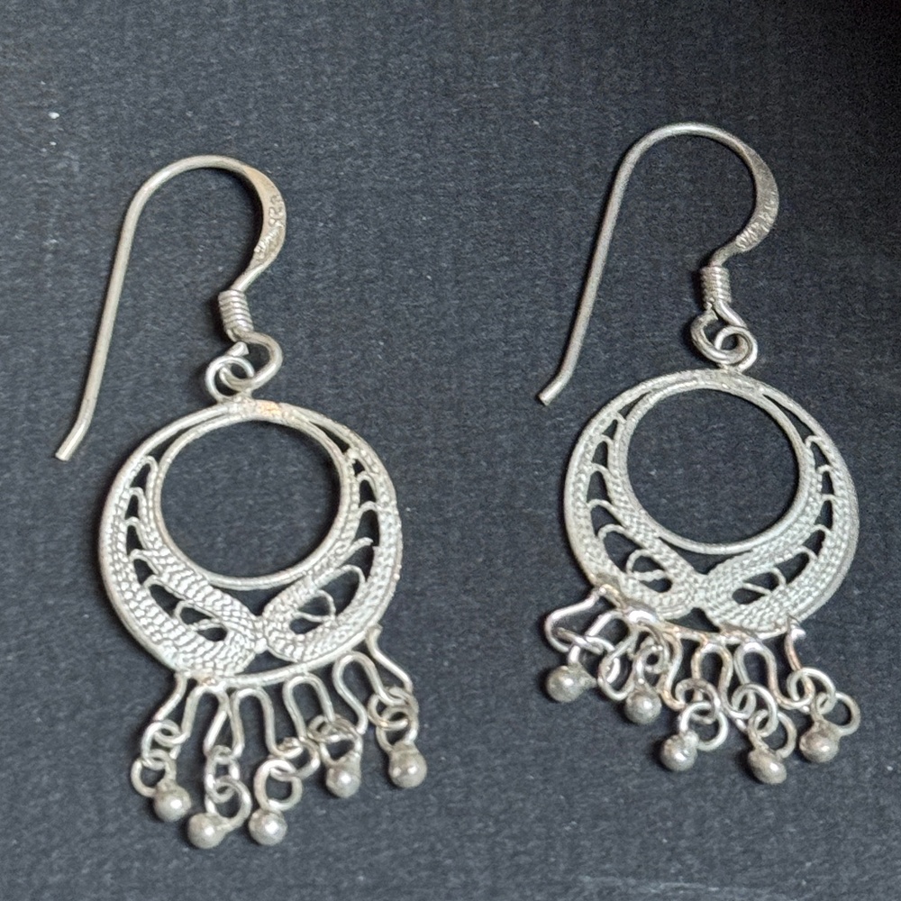 Handmade Taxco STERLING SILVER folkloric FILIGREE drop EARRINGS Like New - Picture 3 of 3